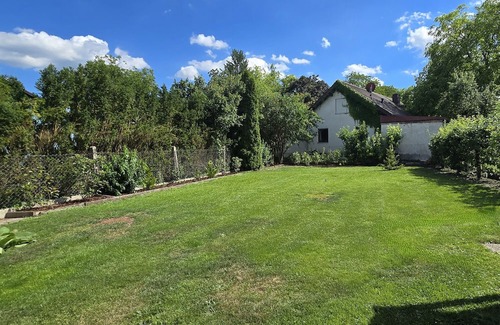 Vohburg an der Donau House | Holiday Home 'Donauliebe' with Private Terrace and Private Garden