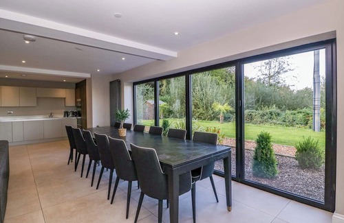 Pontyclun Cottage | FOREST LODGE, family friendly, luxury holiday cottage in Pontyclun