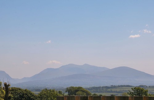 Bodorgan Cottage | TITHE BARN, pet friendly, luxury holiday cottage in Malltraeth