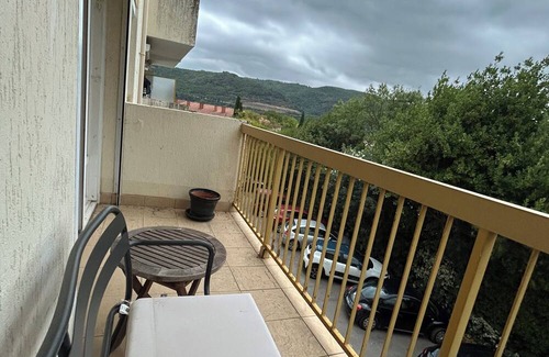 Lodeve House | Apartment with garden in the Terres du Larzac and Lac du Salagou area