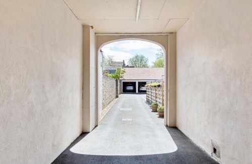 Kristus-Koning Apartment | Elegant room with private bathroom near city center