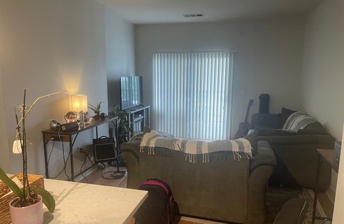 Aurora Apartment | Charming 1-bedroom apartment in brilliant Aurora with AC, fitness room, WiFi.