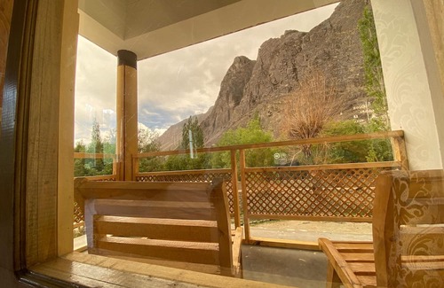 Leh Bed & Breakfast | Welcoming bed & breakfast with WiFi in charming Hunder