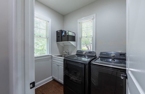 Reynolds Landing Cottage | 4BR Retreat with Space & Style