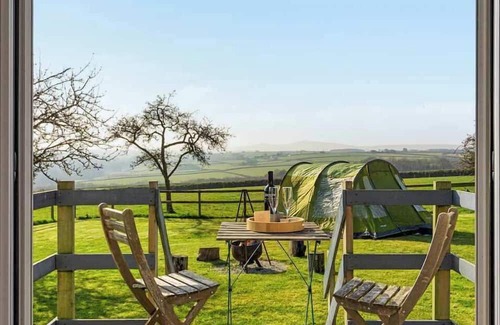 East Portlemouth Apartment | Orchard Hut - Camping Available with onsite Beauty Spa