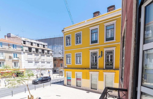 Misericordia Apartment | Spacious & Stylish 4BR Retreat in the Heart of Lisbon