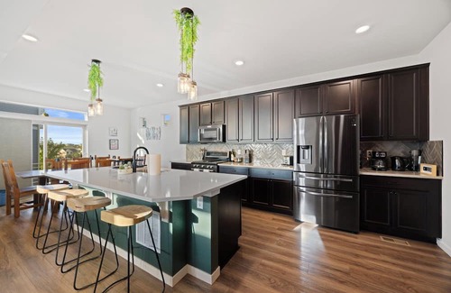 Loveland House | Spacious Retreat: w/Pools, Game Room, Scenic Walking Trails, Fitness center