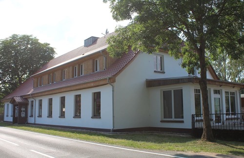 Buetzow Apartment | Apartment 'Vierburg Bützow' with Shared Terrace, Private Garden and Wi-Fi