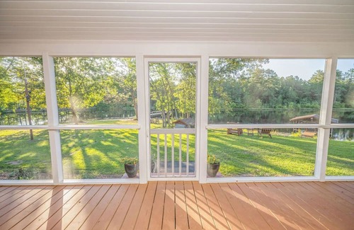 Spring Hill Cottage | Loch Haven on Harris -Vintage Lakefront Cottage on 20 Private Acres w/Pond