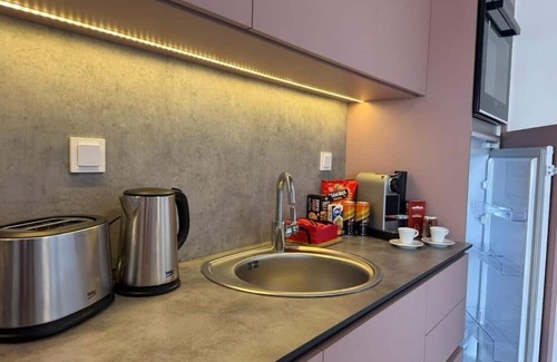 Kallikratia Apartment | Maria One-Bedroom with garden, Jacuzzi and BBQ