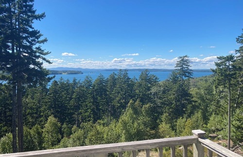Herricks Cottage | Charming 2-bedroom cottage overlooking Penobscot Bay with WiFi