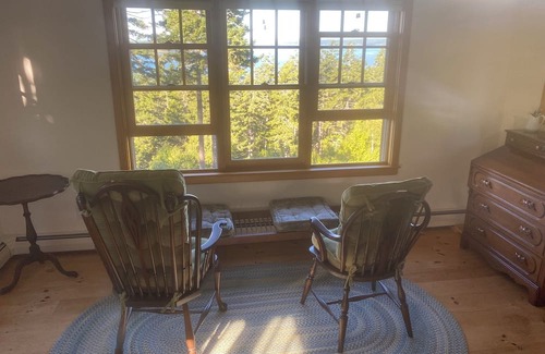 Herricks Cottage | Charming 2-bedroom cottage overlooking Penobscot Bay with WiFi