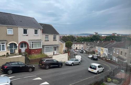 St. Thomas House | Access to the Gym, 3 Bedrooms, Close to the City