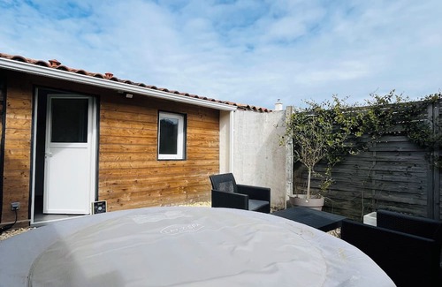 Echillais Apartment | The ferry