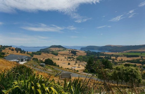 Acacia Bay House | Whakaipo Sunsets with Spa pool - divine views, beautiful, tranquil, tasteful comfort