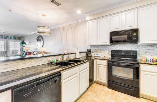 Dadeville Condo | Pool & Dock Access: Waterfront Dadeville Condo!
