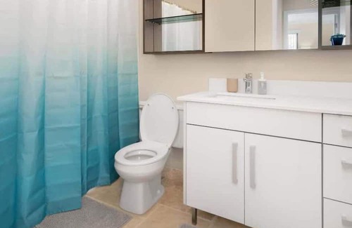 Novi Apartment | Luxury 2BD | DT Novi | 2 Beds | Free Parking
