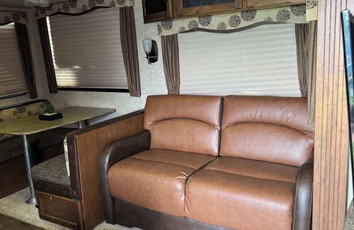 Port Lavaca House | Bunk House RV-bedroom RV in fantastic Port O'Connor TX with AC
