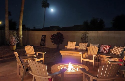 Sun Lakes House | Contemporary 2-bedroom house plus den in welcoming Sun Lakes Community
