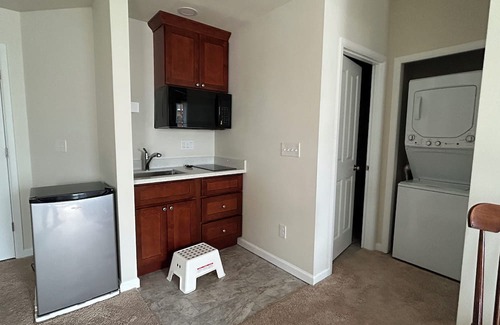 Maple Heights-Lake Desire House | Restful townhome with a separate entrance in Renton. Close to lot of amenities.