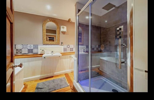 Llandysul Cottage | Valley view retreat