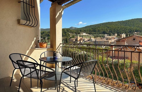 Aups Villa | Superb Marthe villa with swimming pool 2 minutes' walk from the village! Aups.
