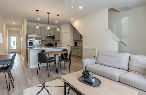 Wilmington Apartment | Barsala l Brand-new 2BD just west of Wilmington