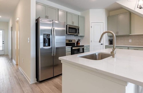 Wilmington Apartment | Barsala l Brand-new 2BD just west of Wilmington