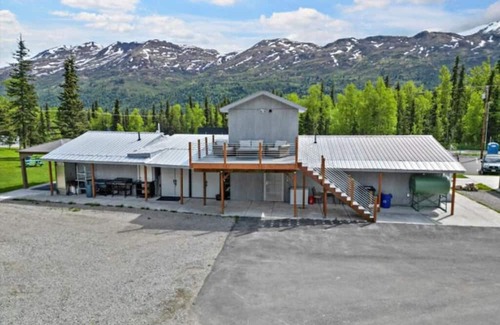 Chugiak RV Rental | Twin Peaks RV Site2 w Elec/Sewer