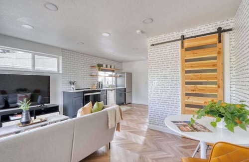 Woodstock Apartment | The Perfect Artist's Retreat in Woodstock