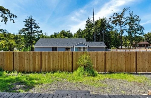 Pacific Beach Cabin | Charming 1-bedroom cabin in Pacific Beach