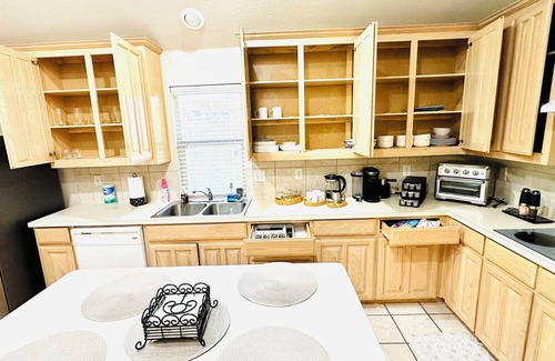 Mansfield House | Modern Comfort in the Heart of DFW - 3BR Home in Mansfield