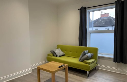 Peterborough Apartment | Modern Flat in PE1 City Centre