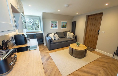 Kirk Braddon Apartment | Stoneyloft - A Modern Self-Contained 1 Bedroom Annex Perfect for A Relaxing Trip