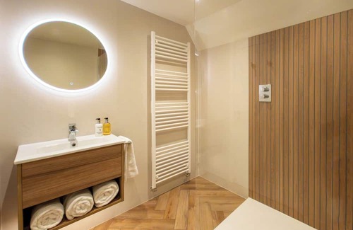 Kirk Braddon Apartment | Stoneyloft - A Modern Self-Contained 1 Bedroom Annex Perfect for A Relaxing Trip