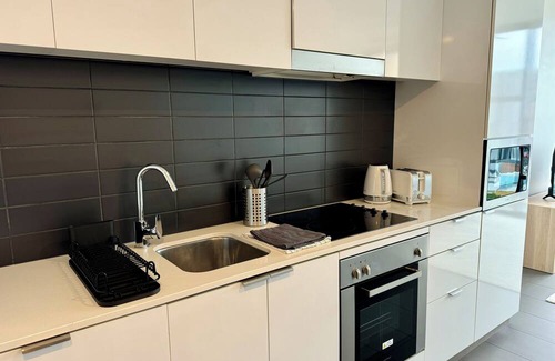 Spring Hill Apartment | Great amenities Fortitude Valley!