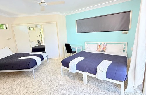 Emu Park Resort | Emu Park Beach Resort, Studio room for 4 guest.