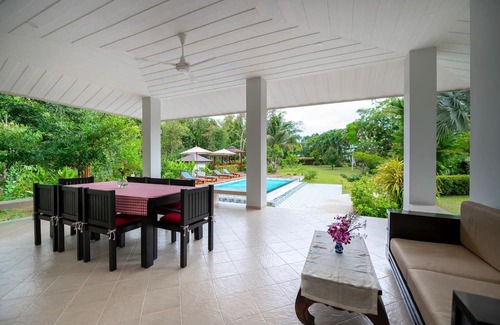 Khuekkhak Villa | Sriwaree Pool Villa Khao Lak - 8 meter Pool - 3 bedroom-2 bath