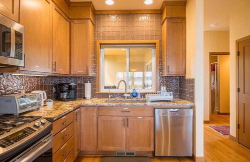 Rollingbay House | Waterfront Home w/Beach access!