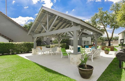 Medical Center District Apartment | Charming Cozy Retreat with WiFi & Fitness Room Access