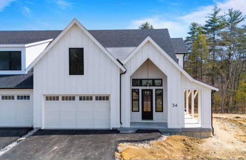 Windham House | 3-Bedroom Modern Farmhouse Townhome in Charming Windham with WiFi, AC. Book Now