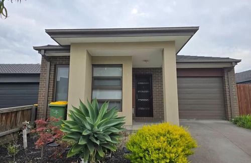 Pakenham House | 7 Serenity Home 3-bedroom house with WiFi and AC in peaceful Pakenham