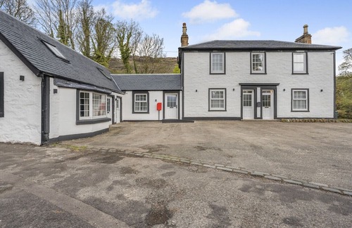Tarbet Apartment | Post Office - Tarbet