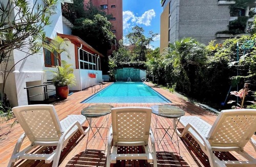 La Florida Villa | 16 Bdr Villa In Proveza W Pool, Jacuzzi, & Sauna