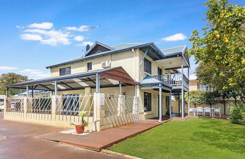 Busselton Bed & Breakfast | Eagle Bay Room - 2 @ Observatory Guesthouse