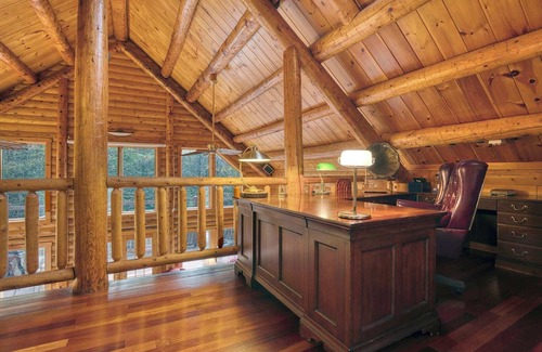 Blandford House | Tranquil Retreat 6-BRs Total in the Berkshires