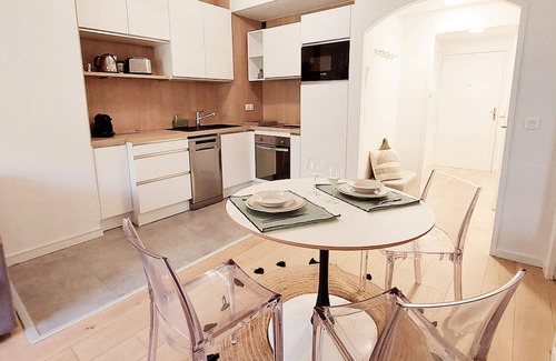 Aix-les-Bains Apartment | Rive du Lac Standing et Bien être