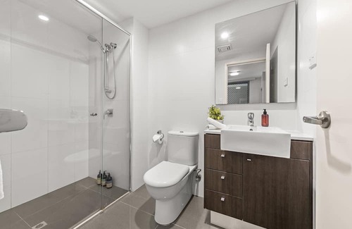 New Farm Apartment | Modern Luxury in Our Beautifully Appointed Three-Bedroom Apartment
