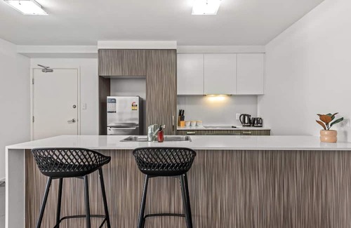 New Farm Apartment | Modern Luxury in Our Beautifully Appointed Three-Bedroom Apartment