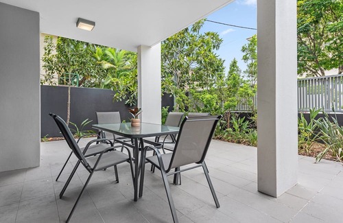 New Farm Apartment | Modern Luxury in Our Beautifully Appointed Three-Bedroom Apartment